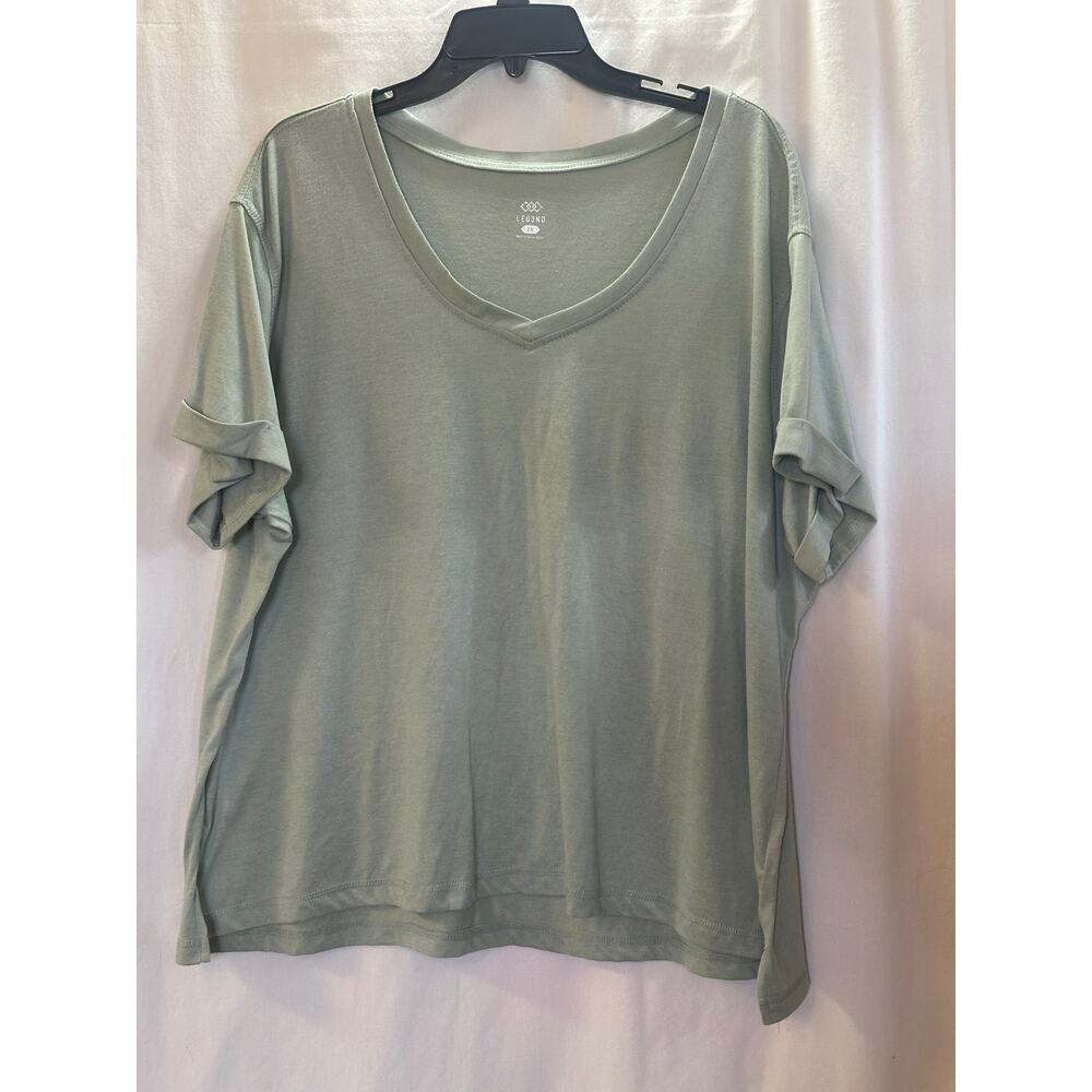 LEG3ND Sage Green V-Neck Tee – Size 2X – Soft Rolled Sleeve Top